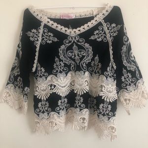 Korean (Coffee Cat) M Black and cream lace top